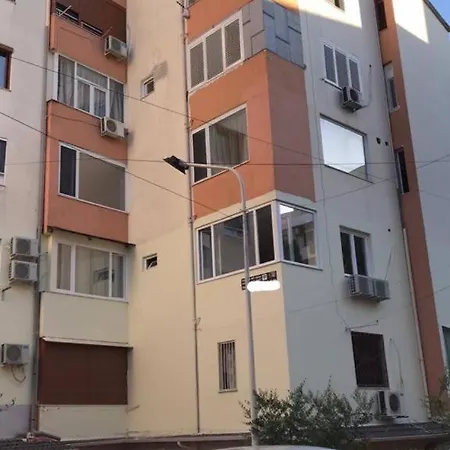 Apartment Vrapi *